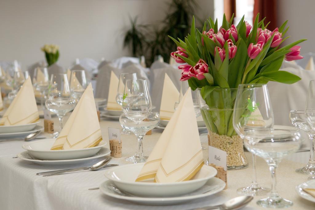 Penzion A Restaurace U Hroznu Velké Bílovice Zewnętrze zdjęcie