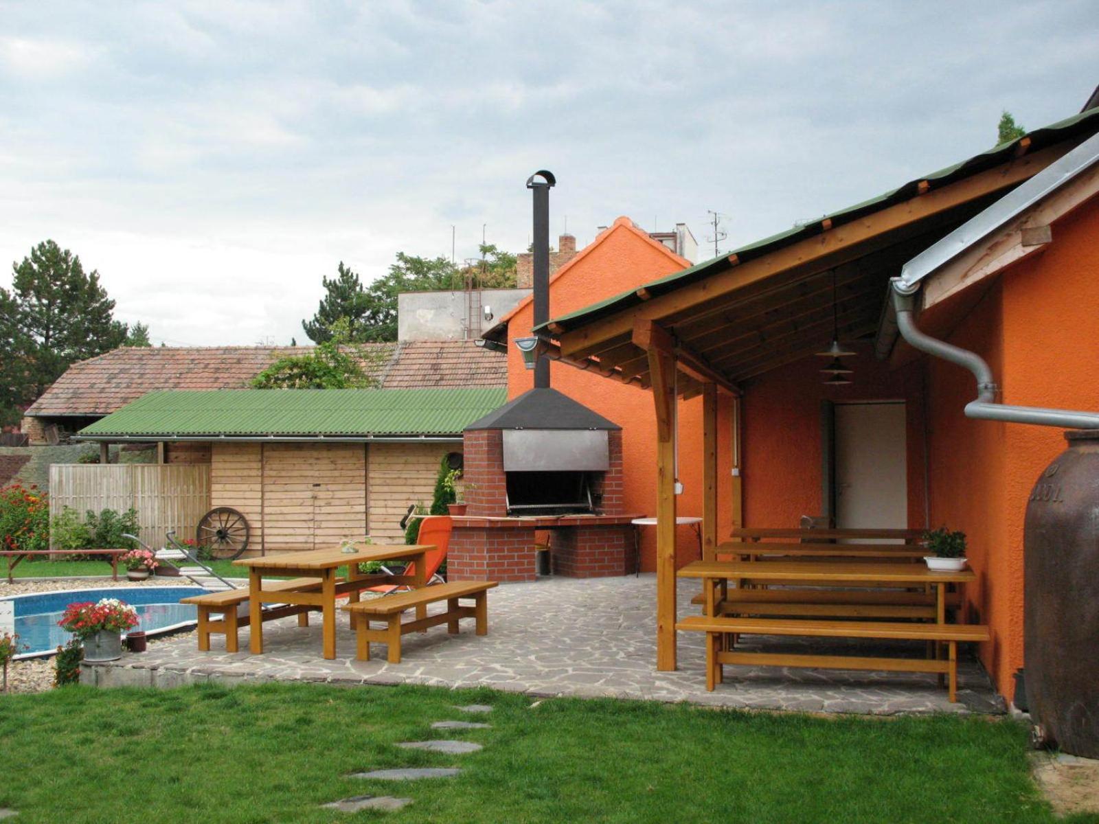 Penzion A Restaurace U Hroznu Velké Bílovice Zewnętrze zdjęcie