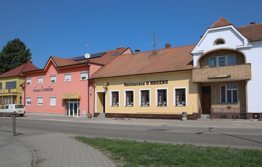 Penzion A Restaurace U Hroznu Velké Bílovice Zewnętrze zdjęcie